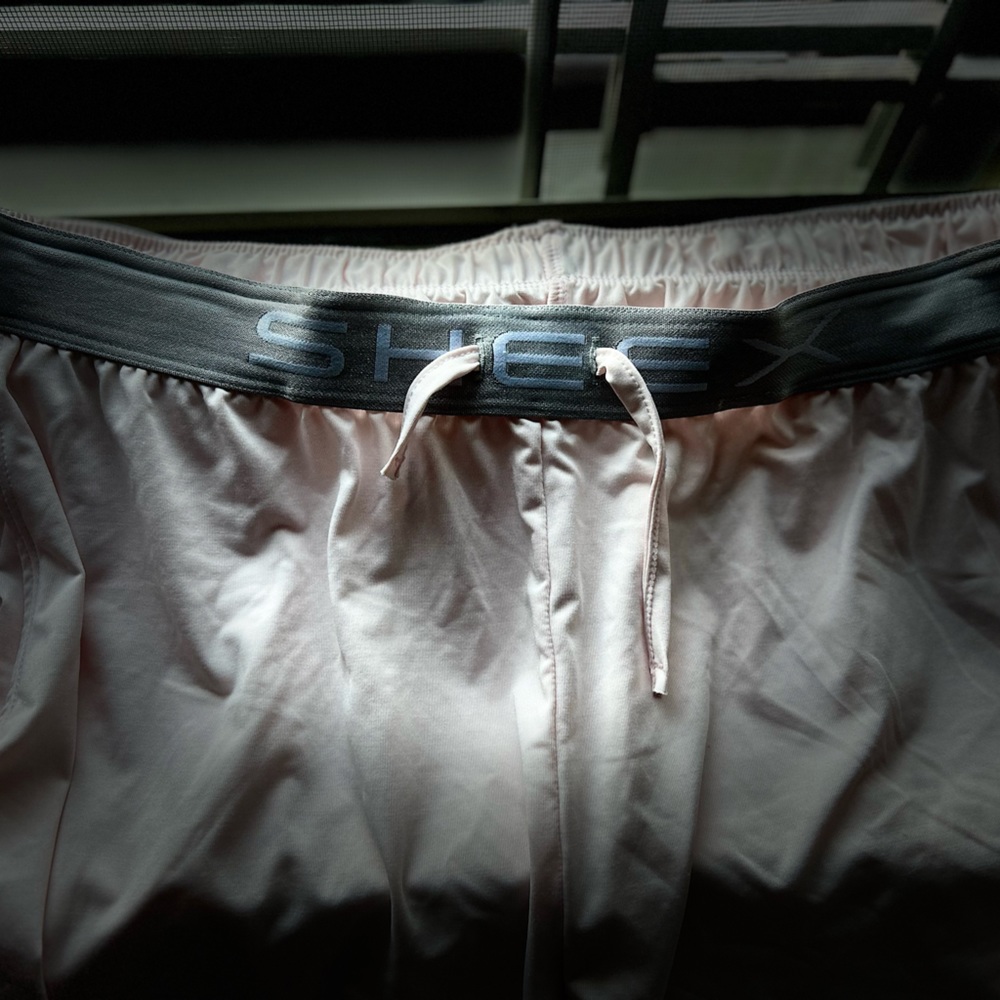 Size L brand new Sheek pink pants